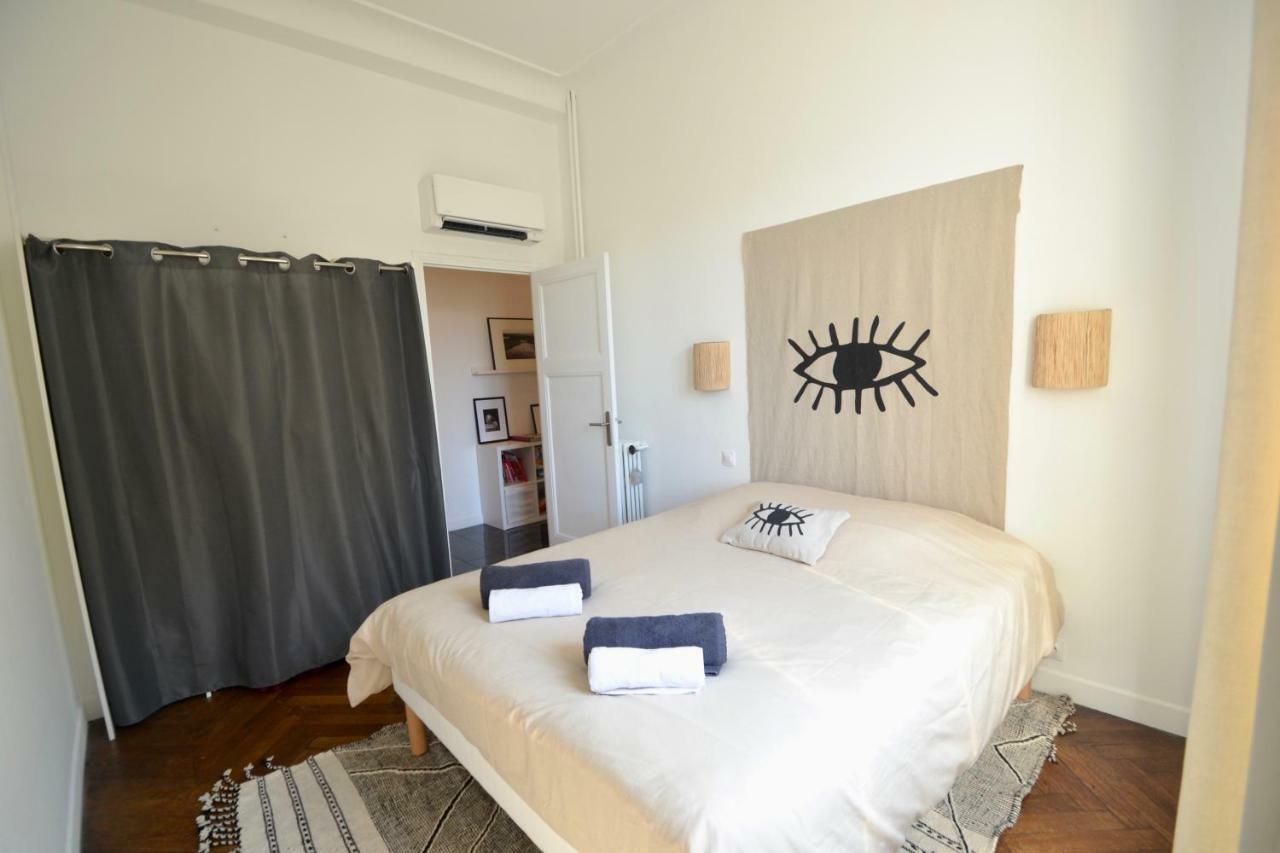Le St Francois - Gorgeous Apt Art-déco,lift, A/c, 20 Meters Beach