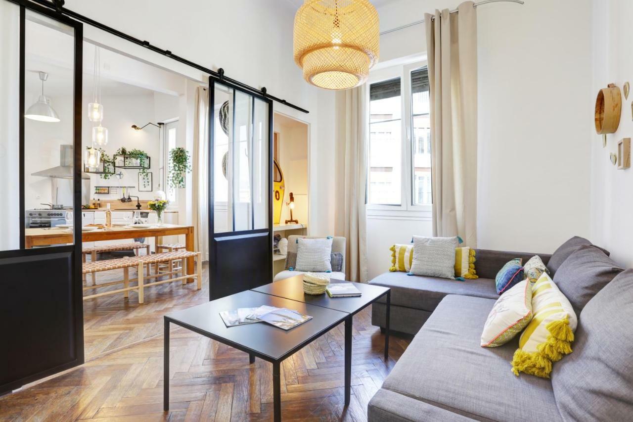 Le St Francois - Gorgeous Apt Art-déco,lift, A/c, 20 Meters Beach